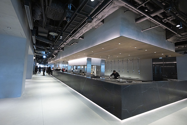 「ミムレ」2階の「小川コーヒー ラボラトリー 高輪」