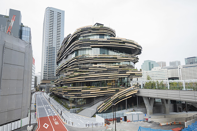 高輪ゲートウェイシティの施設のひとつ、螺旋状の外装が特徴的な「モン タカナワ:ザ ミュージアム オブ ナラティブズ」