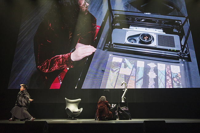 モン タカナワで開催の『マンガローグ：火の鳥』ゲネプロにマンガローガーとして登場した又吉直樹さんがマンガローグの仕組みを紹介