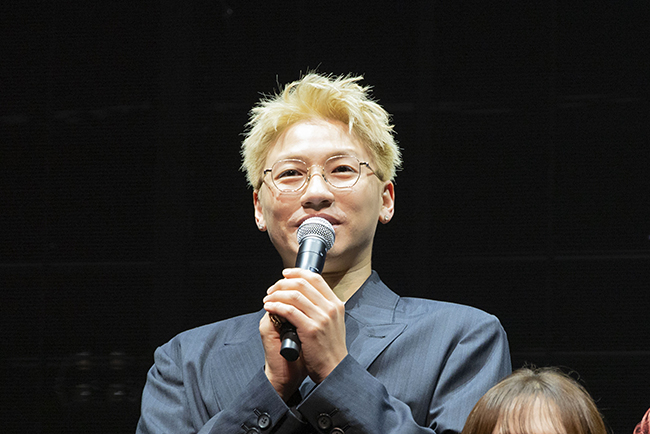 モン タカナワで開催の『マンガローグ：火の鳥』ゲネプロに登壇した、マンガローガーを務める小森隼さん（GENERATIONS）
