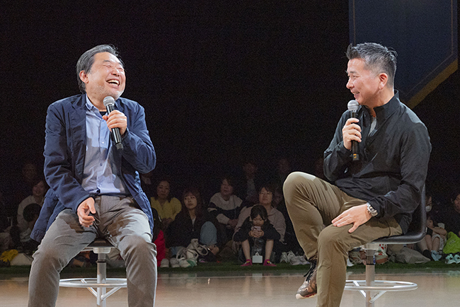 「ディノサファリ 2026（DINO SAFARI 2026）」公開ゲネプロでトークセッションを行った金丸賀也社長と小林快次先生