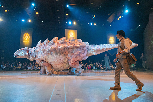 「ディノサファリ 2026（DINO SAFARI 2026）」公開ゲネプロに登場したアンキロサウルス