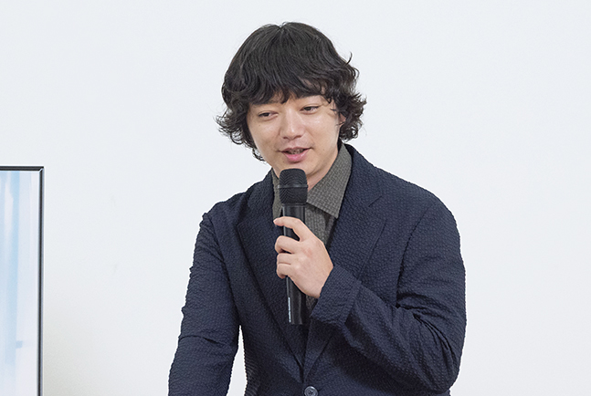 アニメーション映画監督・細田守の過去最大規模の展覧会「細田守の原点/展」に登壇した染谷将太さん