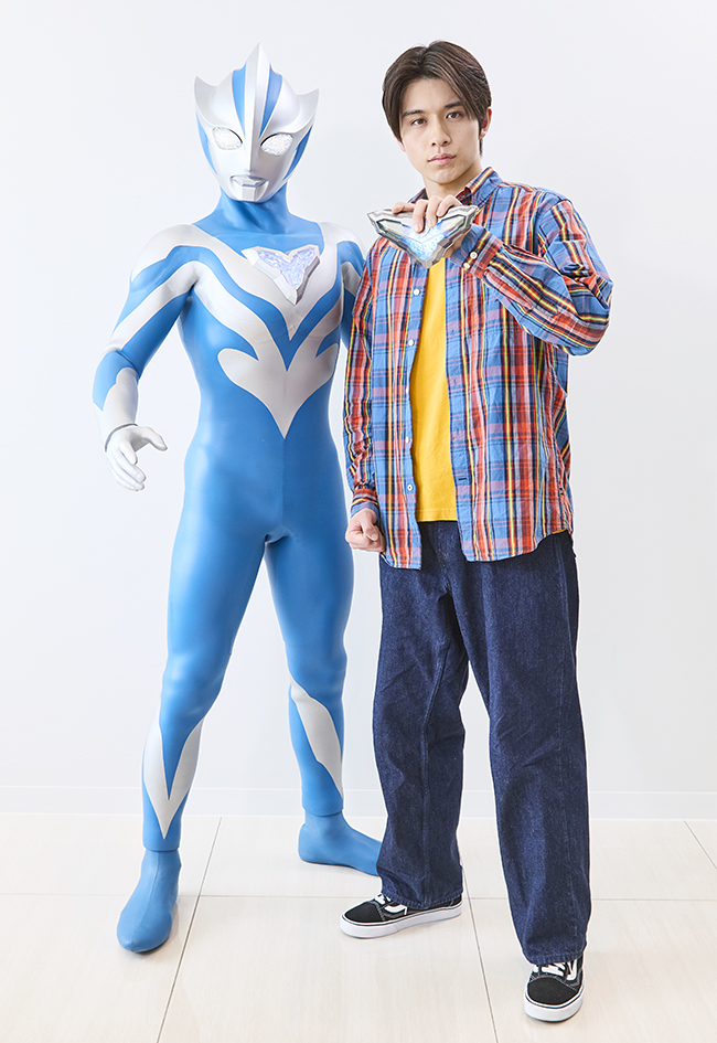 2026年7月4日（土）放送開始となるウルトラマンシリーズ60周年記念作品『ウルトラマンテオ』で主演を務める岩崎碧さんとウルトラマンテオ