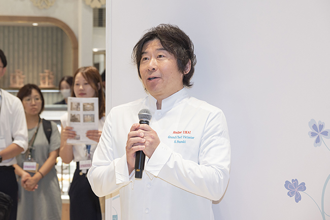 アトリエうかい Cafe ＆ Factory HACHIOJI（アトリエうかい カフェ＆ファクトリー 八王子）オープニングセレモニーに登場したアトリエ グランシェフ 鈴木滋夫氏