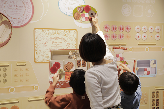 アトリエうかい Cafe ＆ Factory HACHIOJI（アトリエうかい カフェ＆ファクトリー 八王子）のお菓子工房見学スペース