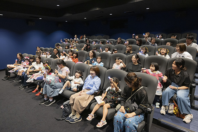 『映画名探偵プリキュア!不思議な庭と2⼈の秘密』キッズイベント独占 親子試写会
